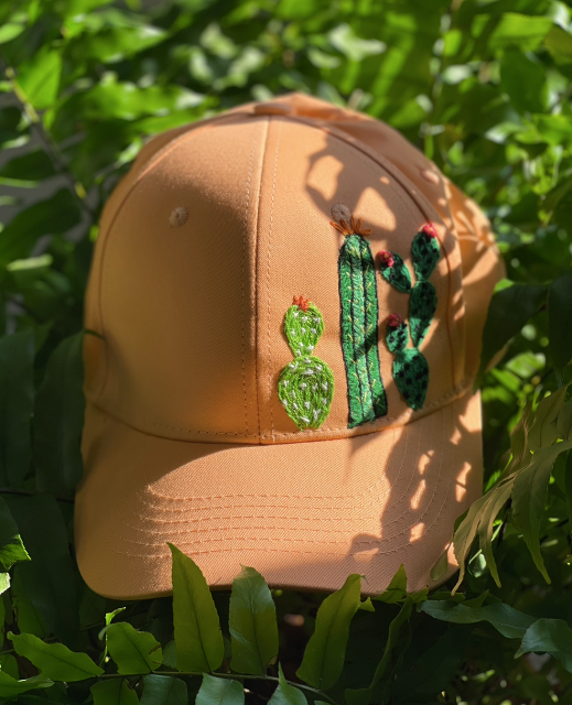 Gorra con cactus mexicano bordada a mano | Diseño juliepots