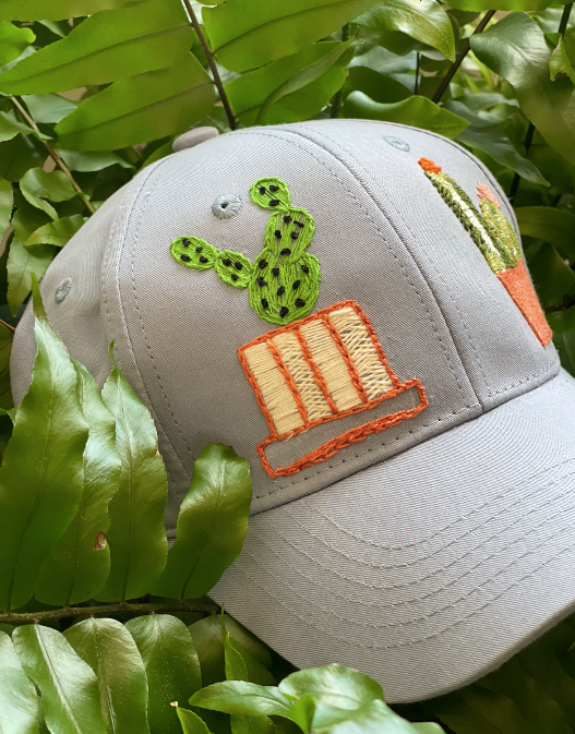 Gorra con diseño mexicano, con plantas bordadas a mano, pieza única