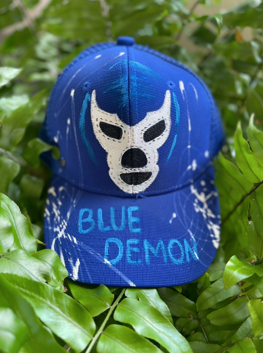 gorra de luchador pintada a mano, blue demon luchador mexicano