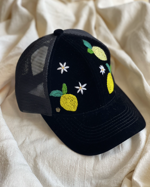 Gorra Negra Bordada a Mano Limones y Flores | Estilo Italiano | juliepots