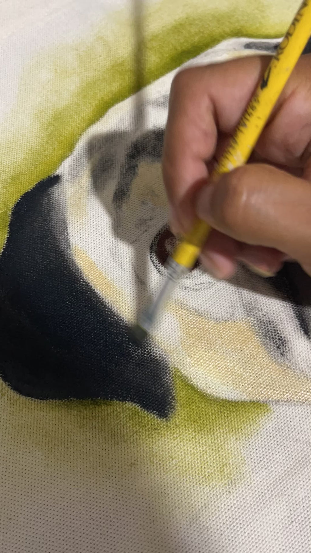 retrato de tu pug pintado a mano en una bolsa por la artista mexicana  juliepots